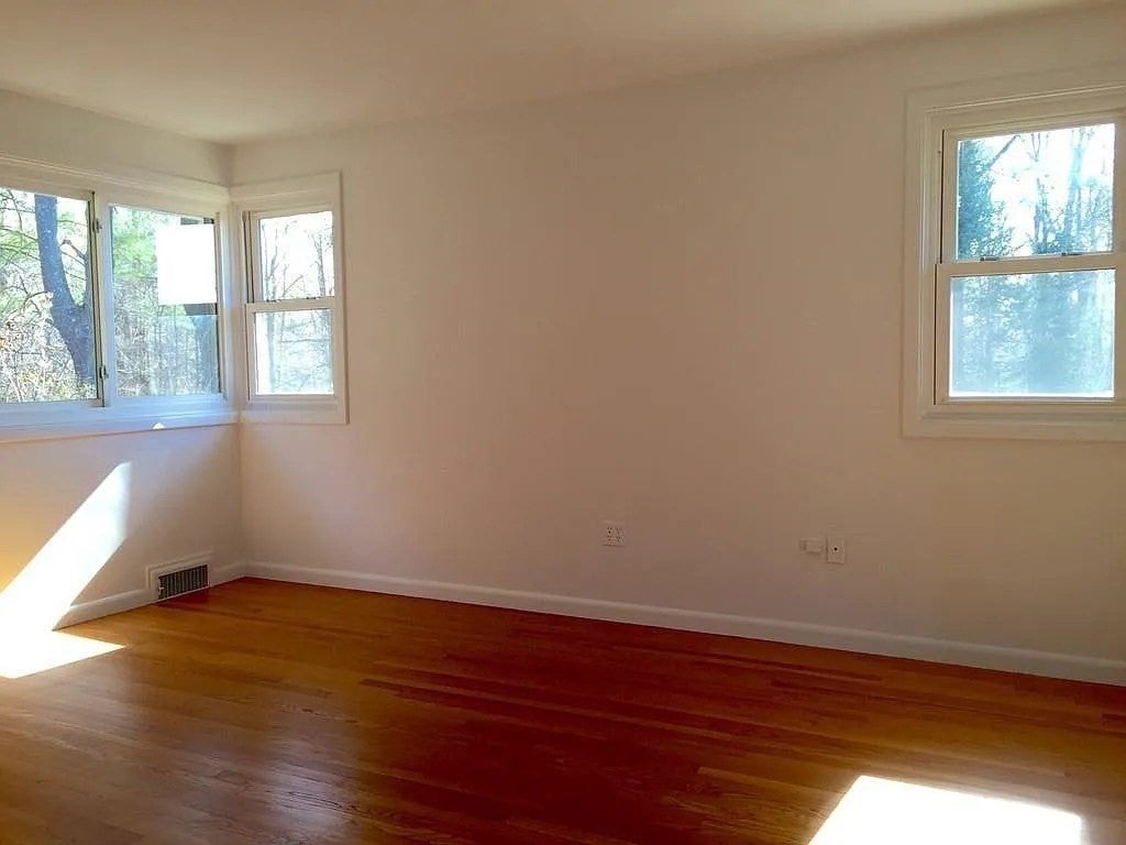 61 Arnold Rd, Pelham, MA, 61 Arnold Rd, Pelham, MA Photo #17