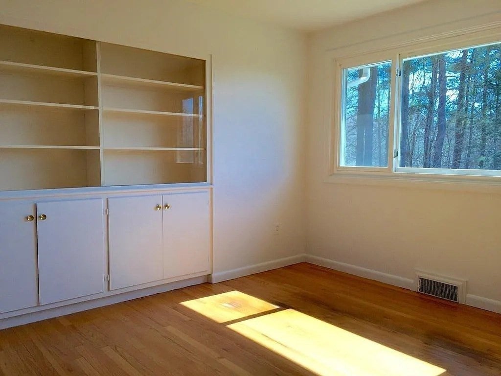 61 Arnold Rd, Pelham, MA, 61 Arnold Rd, Pelham, MA Photo #14