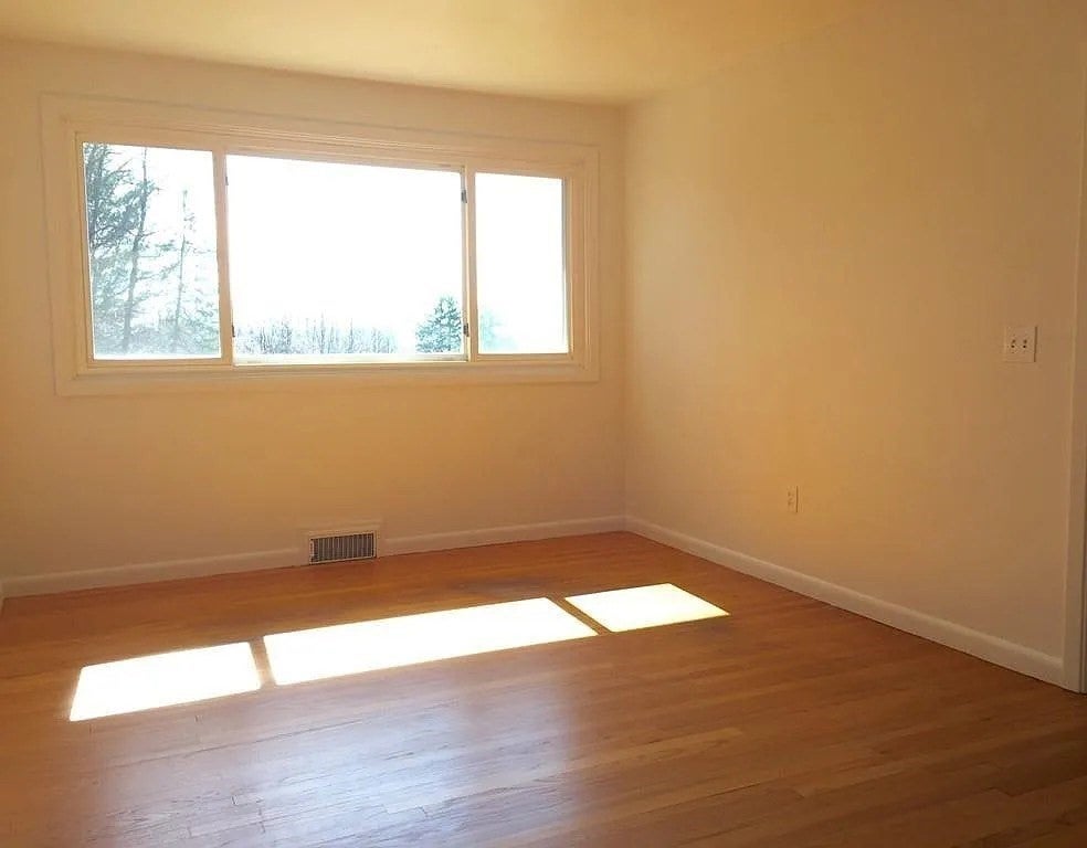 61 Arnold Rd, Pelham, MA, 61 Arnold Rd, Pelham, MA Photo #15
