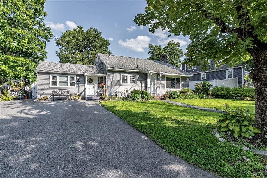 Photo of 50 Chickering St, Lawrence, MA