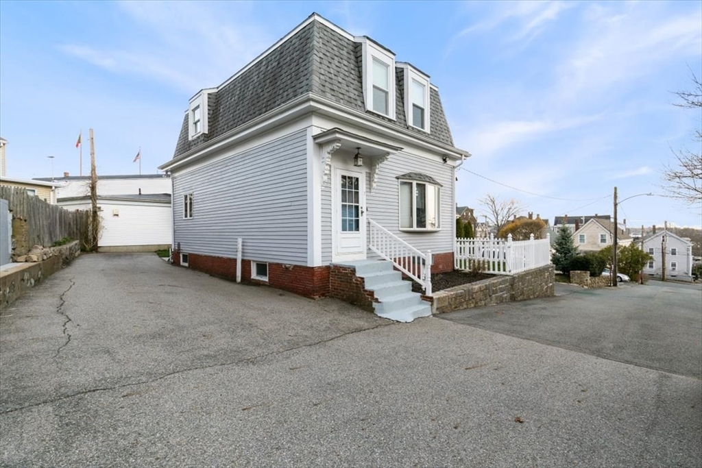 7 Spring Ct.