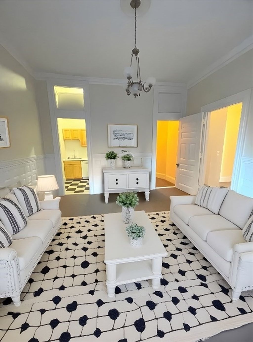 Photo of 471 Commonwealth Avenue #1R, Boston, MA 02215 (MLS # 73463938)