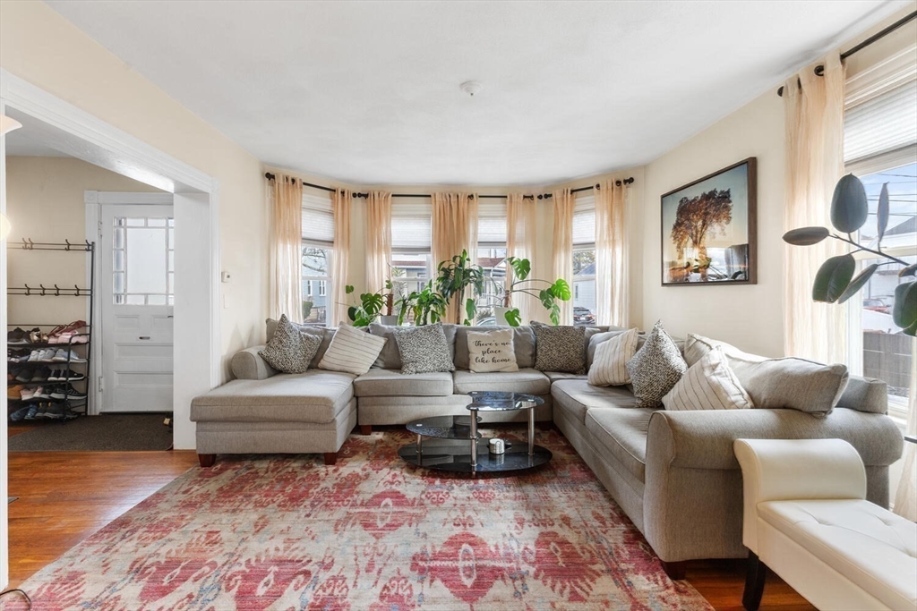 10 Columbus Ave