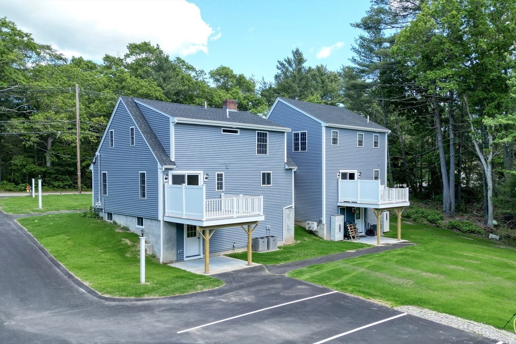 1407 Main St 2