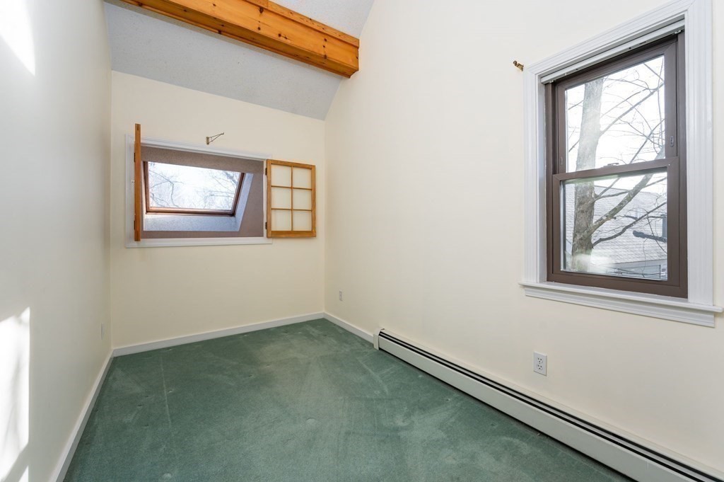 Haverhill, Massachusetts 01832, United States, 3 Bedrooms Bedrooms, ,2 BathroomsBathrooms,Residential,Active,171652