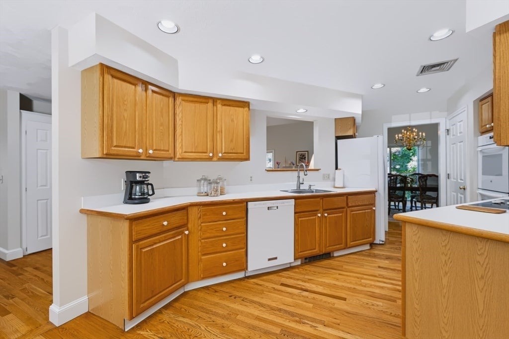 5 Day Avenue, Danvers, MA, 5 Day Avenue, Danvers, MA Photo #13