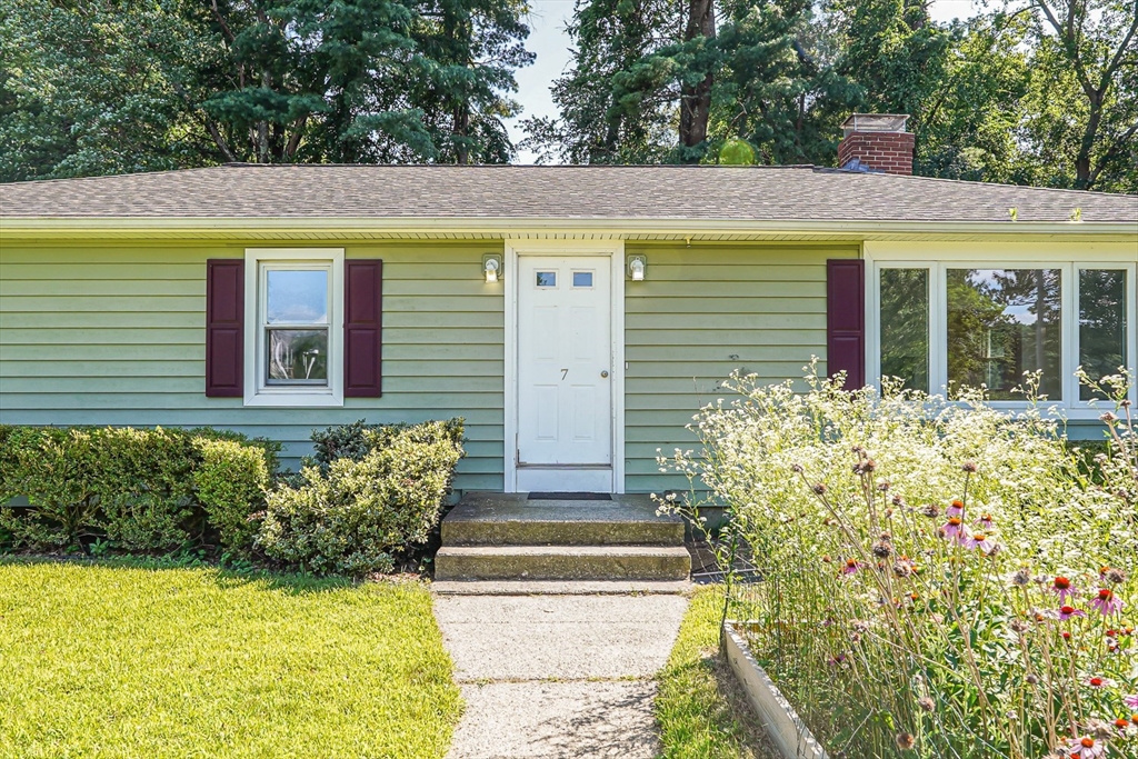 7 Mckinstry Dr