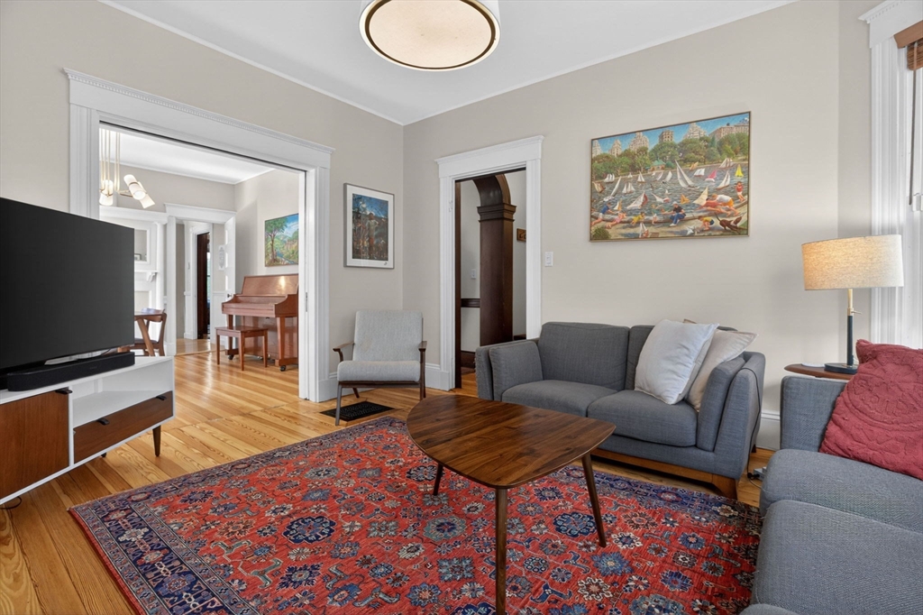 41 Spring Park Ave 1