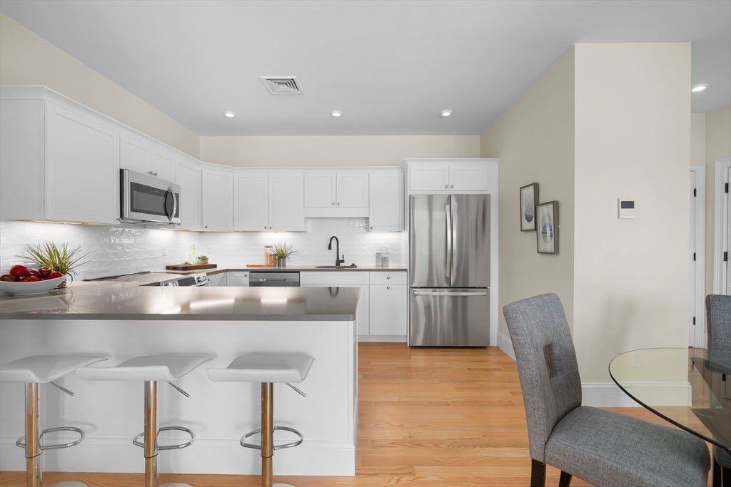 404 Lowell Street #6, Wakefield, MA, 404 Lowell Street #6, Wakefield, MA Photo #2