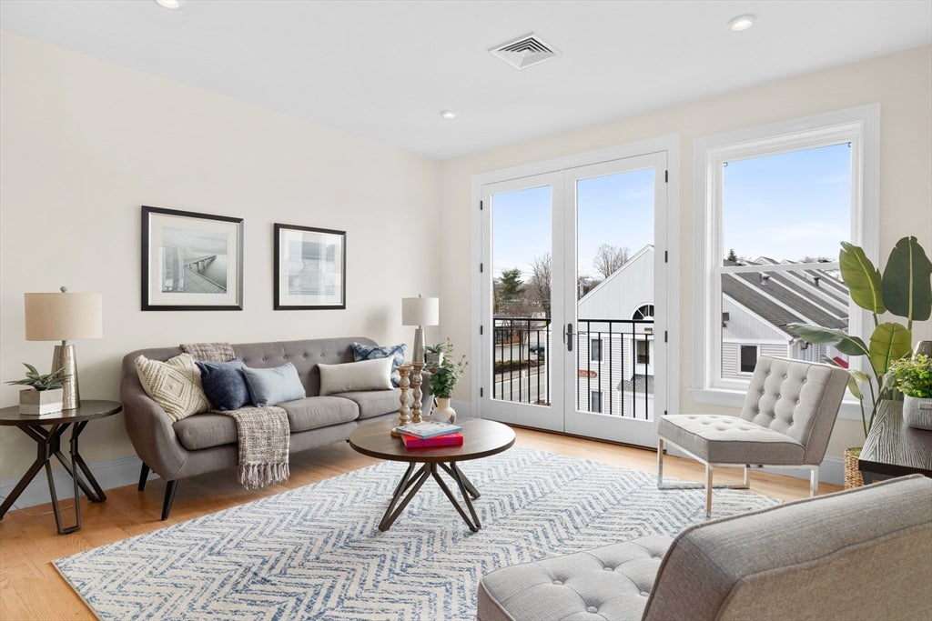 404 Lowell Street #6, Wakefield, MA, 404 Lowell Street #6, Wakefield, MA Photo #4