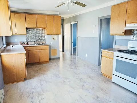 Photo of 193-195 Mount Hope St #3, Lowell, MA 01854 (MLS # 73504536)