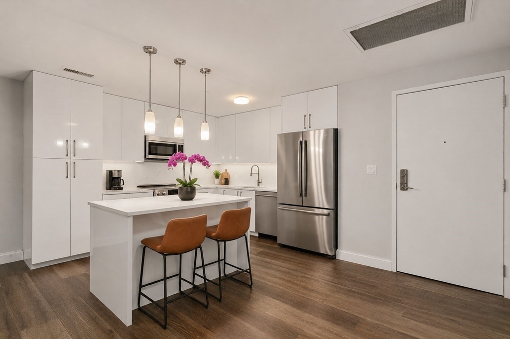 771 Harrison Ave. 406