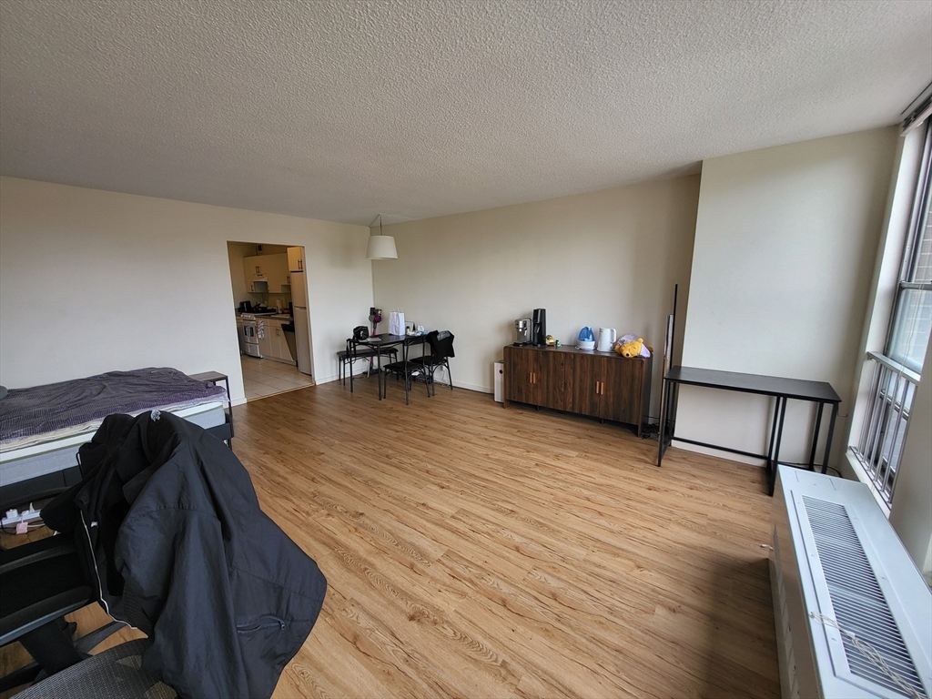 44 Washington St. 709