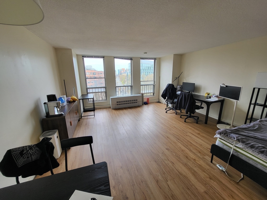 44 Washington St. 709