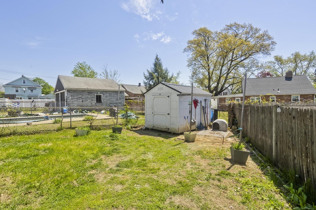 15 Merida St, Springfield, MA Photo #26