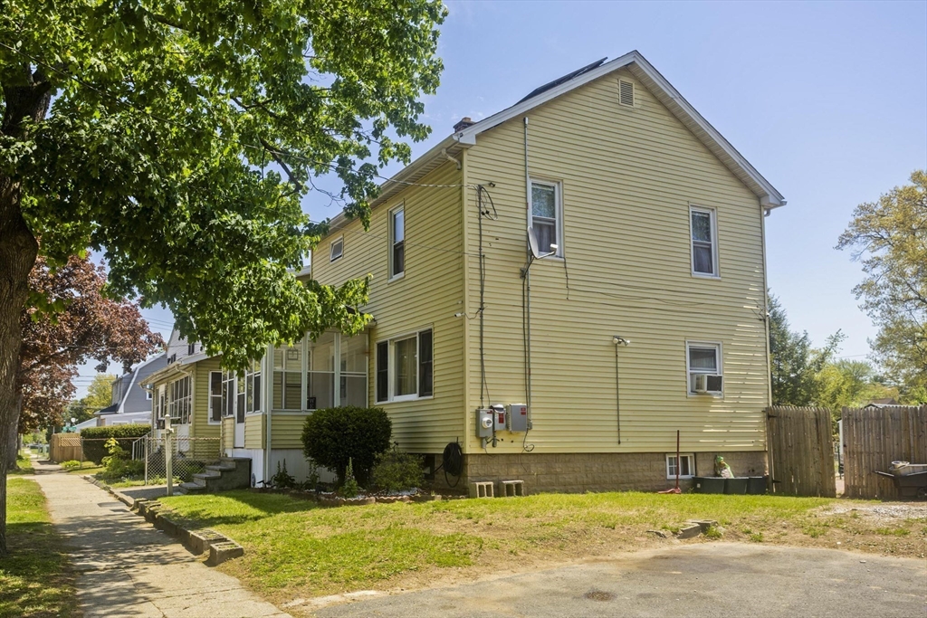 15 Merida St, Springfield, MA Photo #23