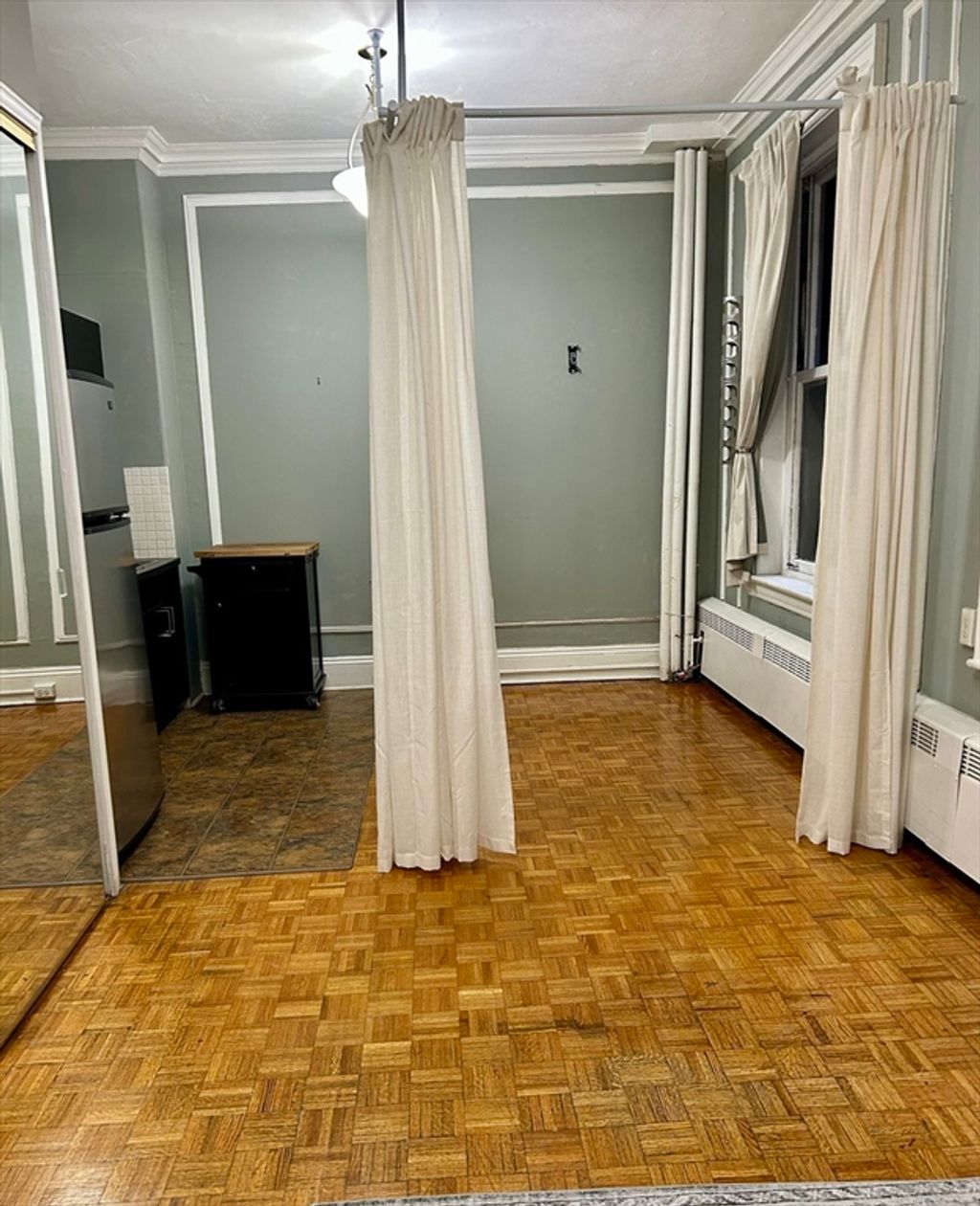 Photo of 21 Beacon St #4Q, Boston, MA 02108 (MLS # 73467933)