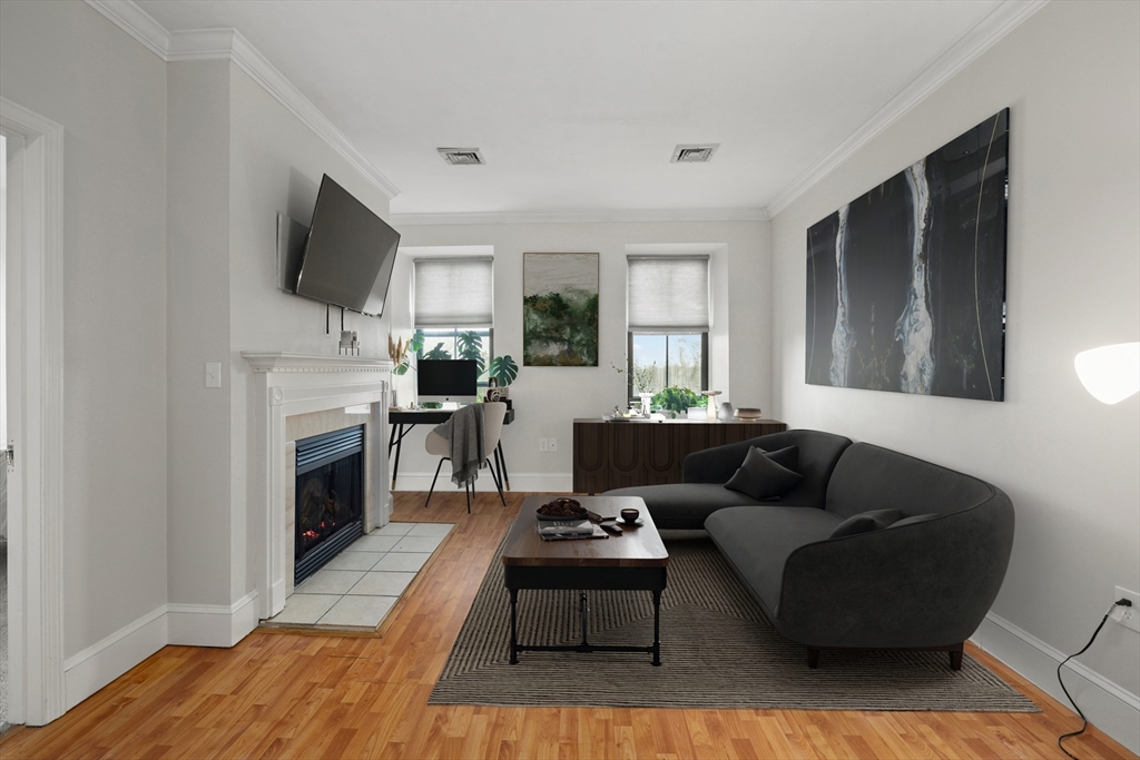 426 Mount Hope St 402