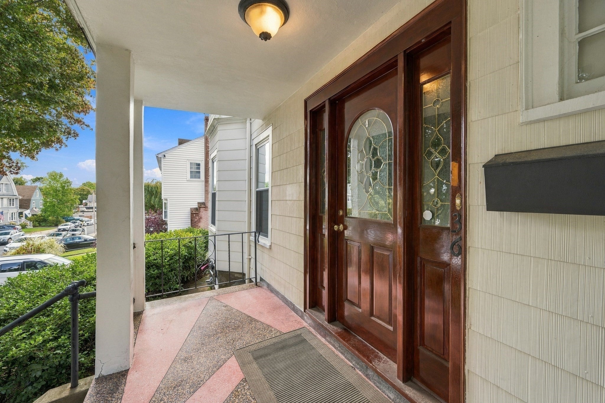 36 Hastings St