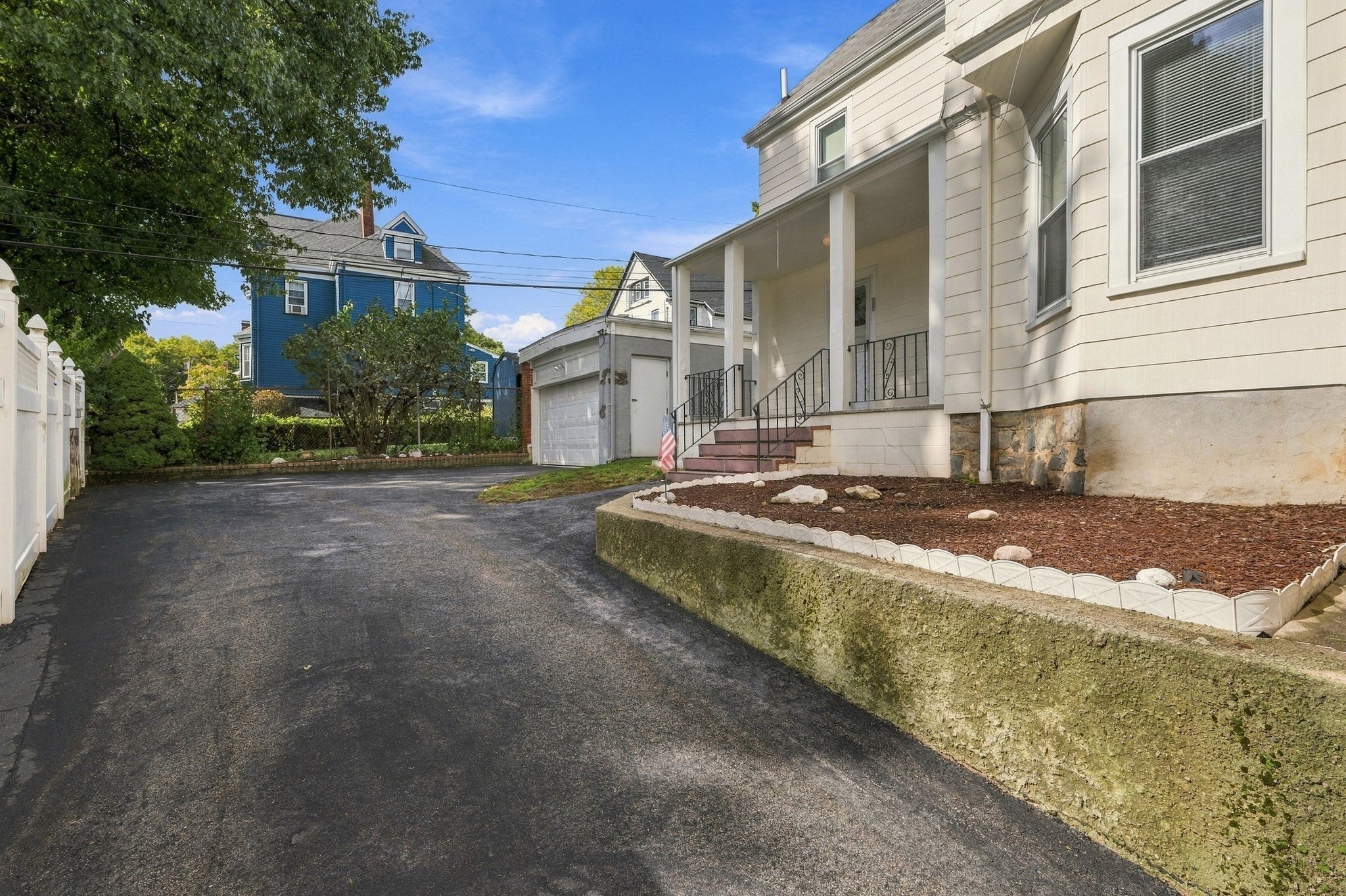 36 Hastings St