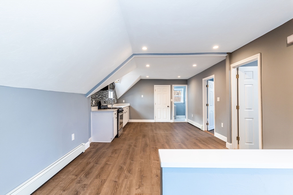 14 Stanley Ave