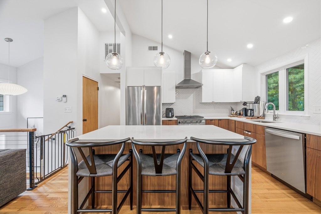 40 Sunset Hill Rd, Boston, MA Photo #4