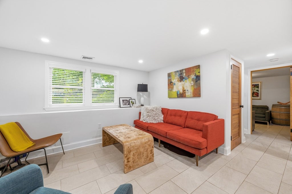40 Sunset Hill Rd, Boston, MA Photo #20