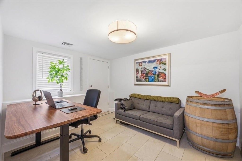 40 Sunset Hill Rd, Boston, MA Photo #22