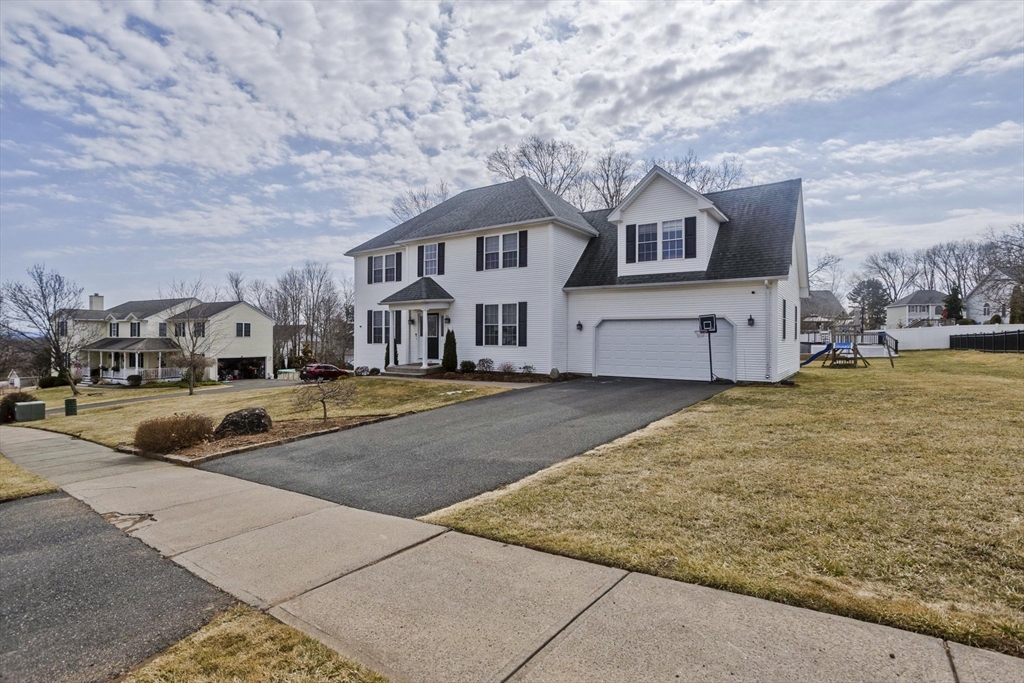 109 Wagon Wheel Dr