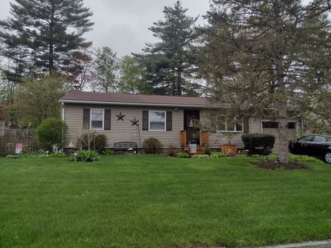 236 Glenoak Drive Springfield MA 01128