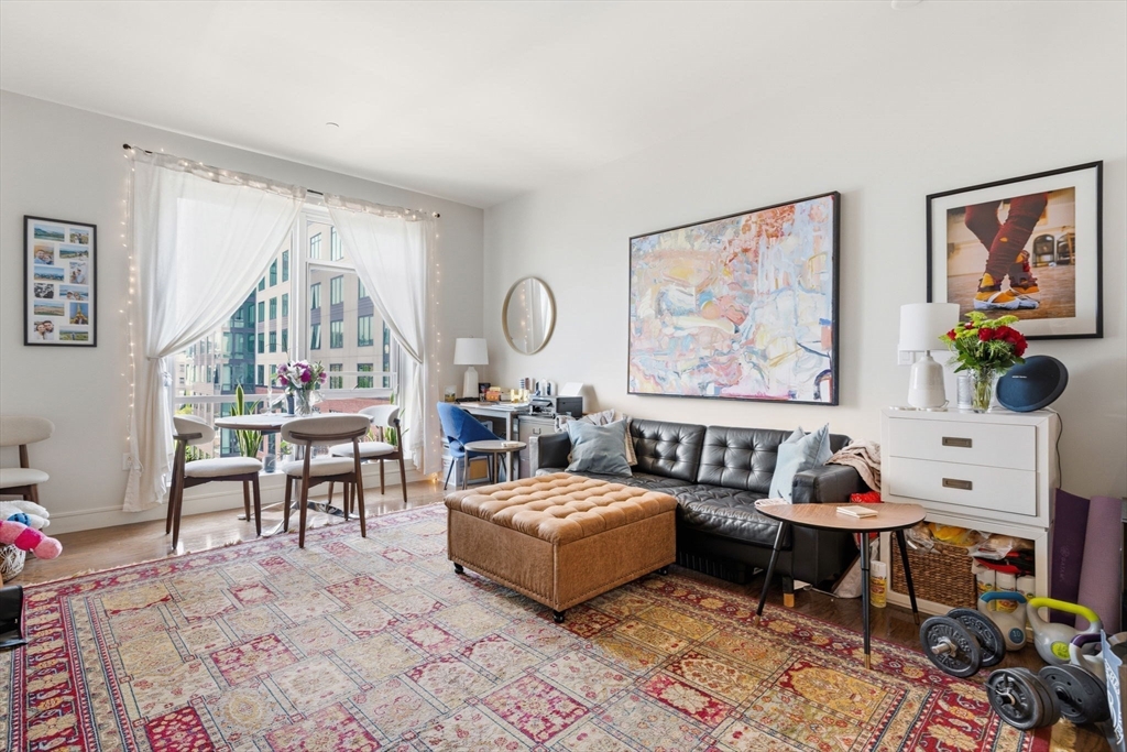 700 Harrison Ave 613