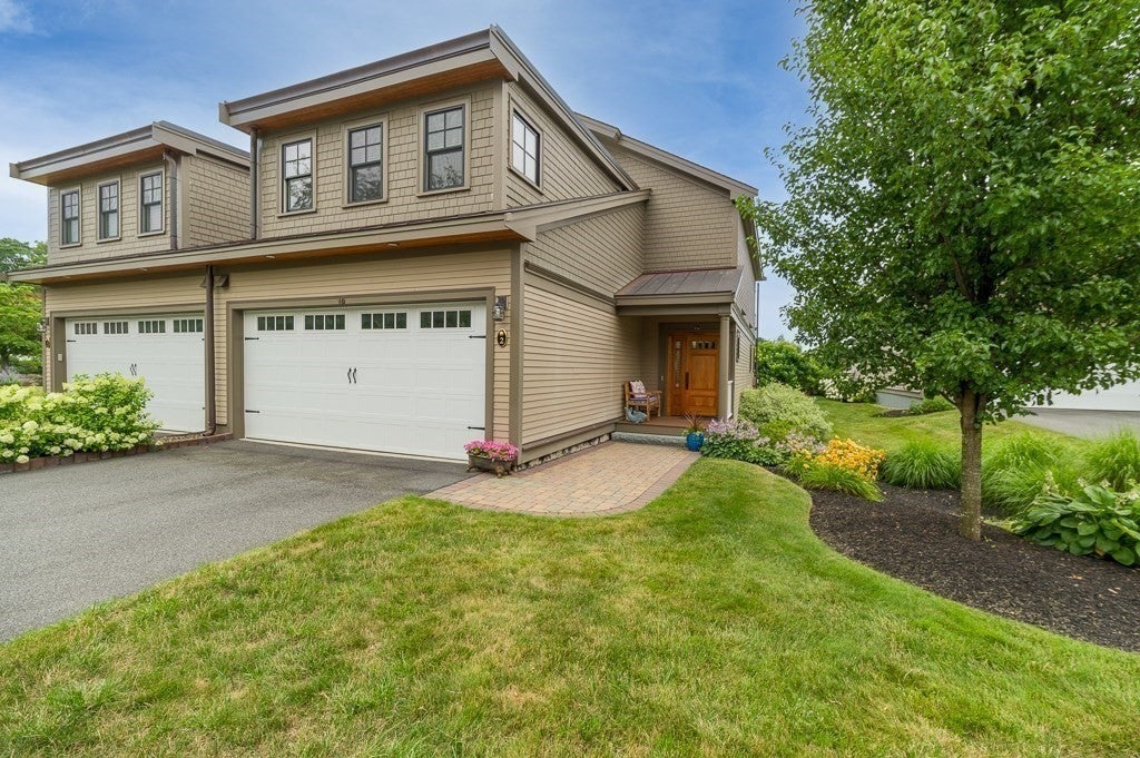 10 Magnolia Avenue 2