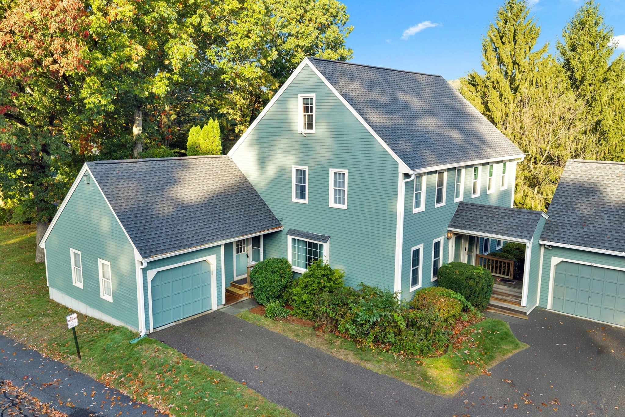 Photo of 34 Brookdale Circle, Shrewsbury, MA