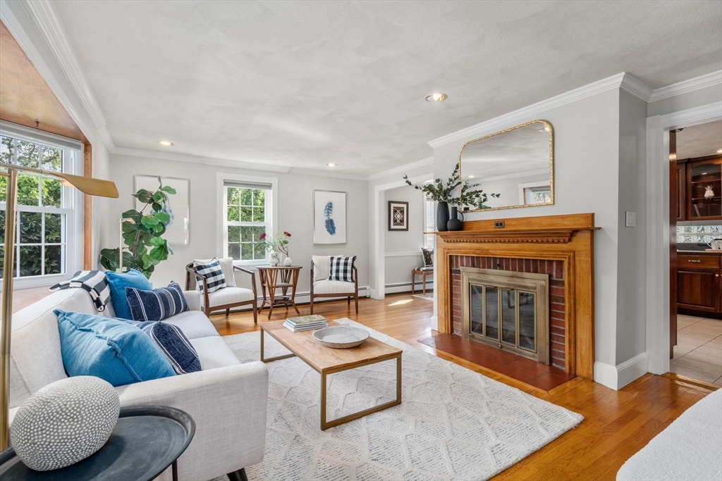 10 Hunewill Avenue