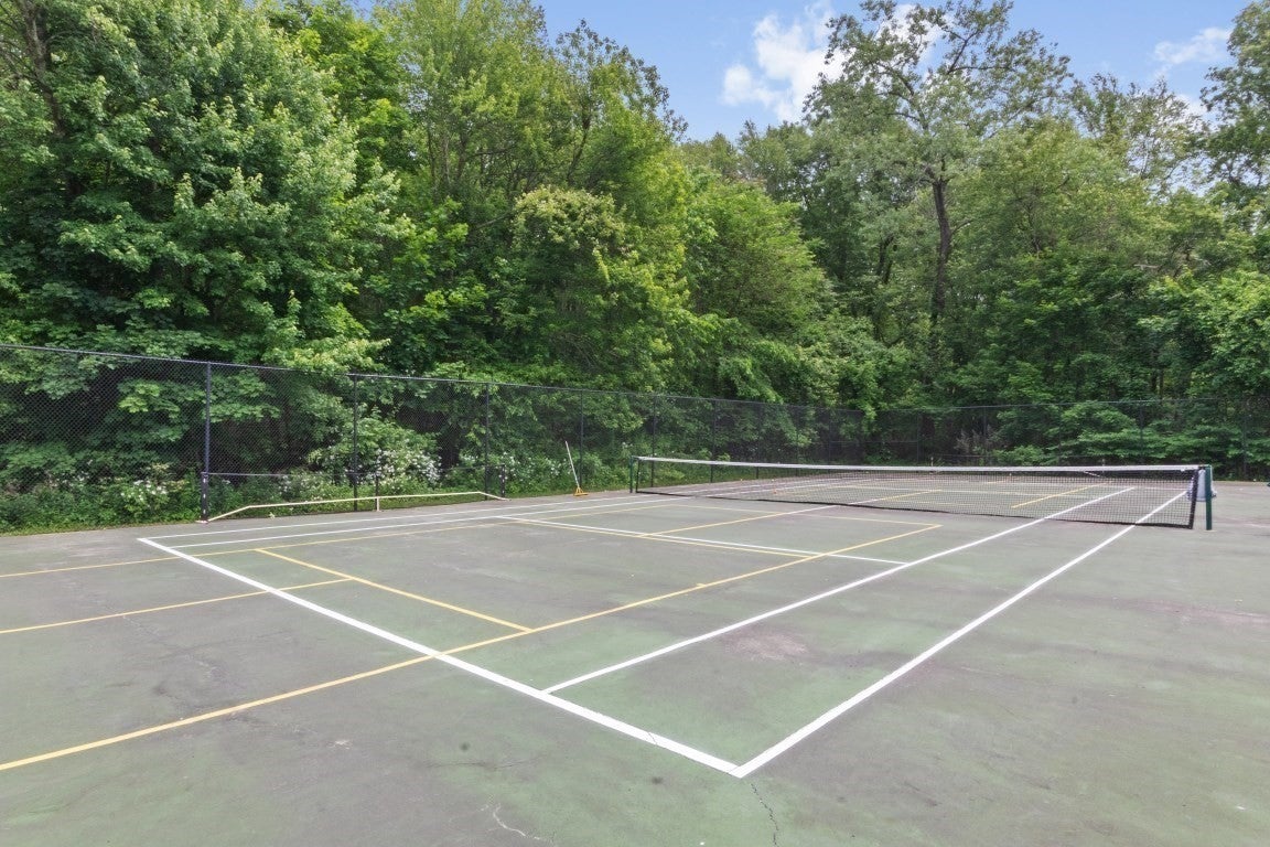 56 Jacqueline Rd #8, Waltham, MA Photo #18