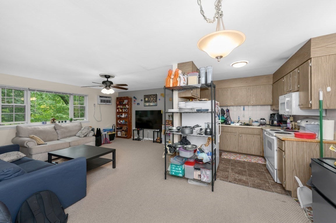 56 Jacqueline Rd #8, Waltham, MA Photo #11