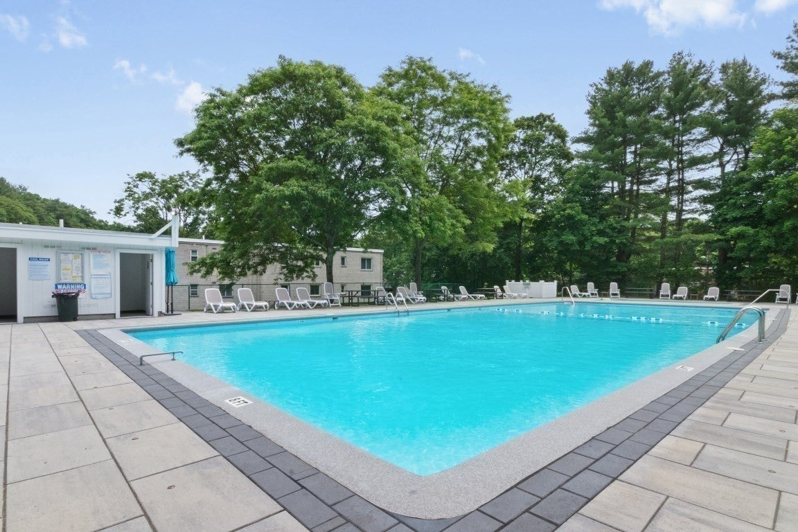 56 Jacqueline Rd #8, Waltham, MA Photo #15