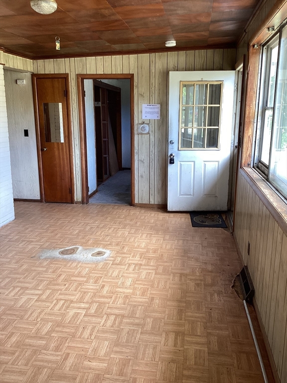 11 Montauk Rd