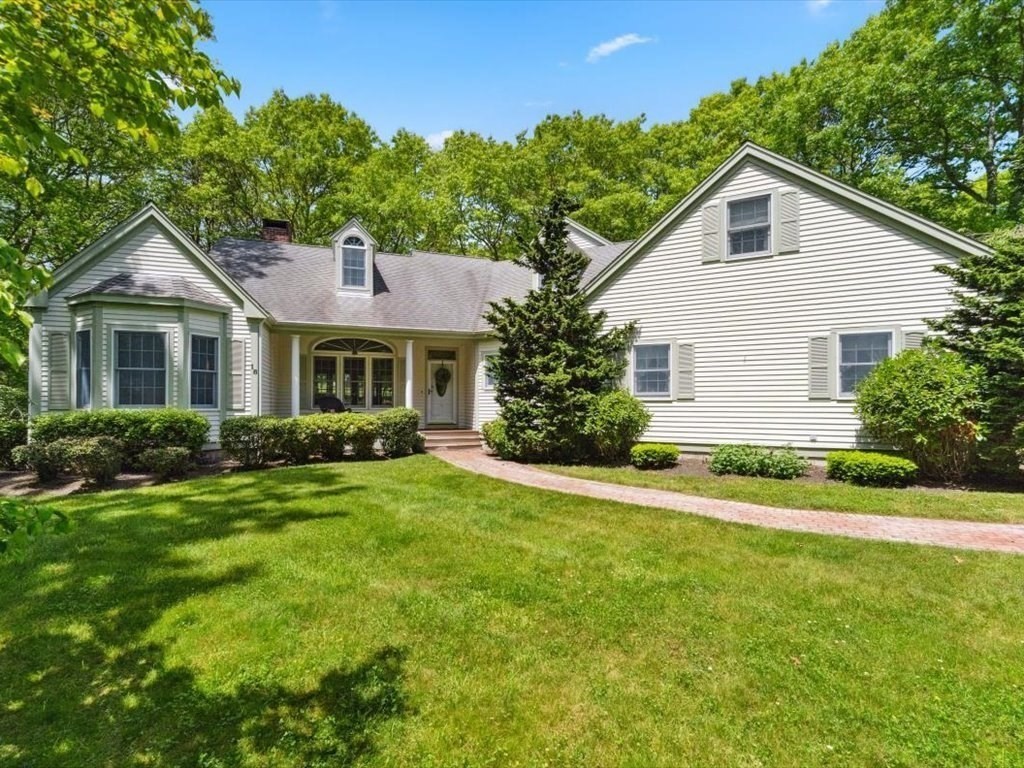 18 Vesper Dr