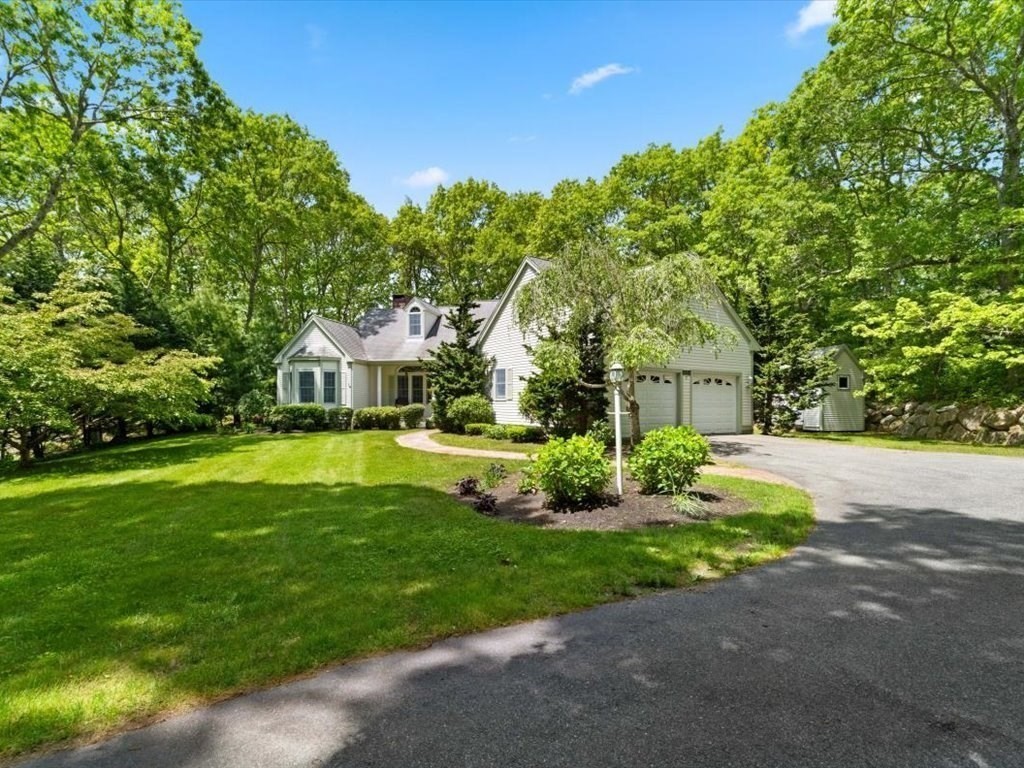 18 Vesper Dr