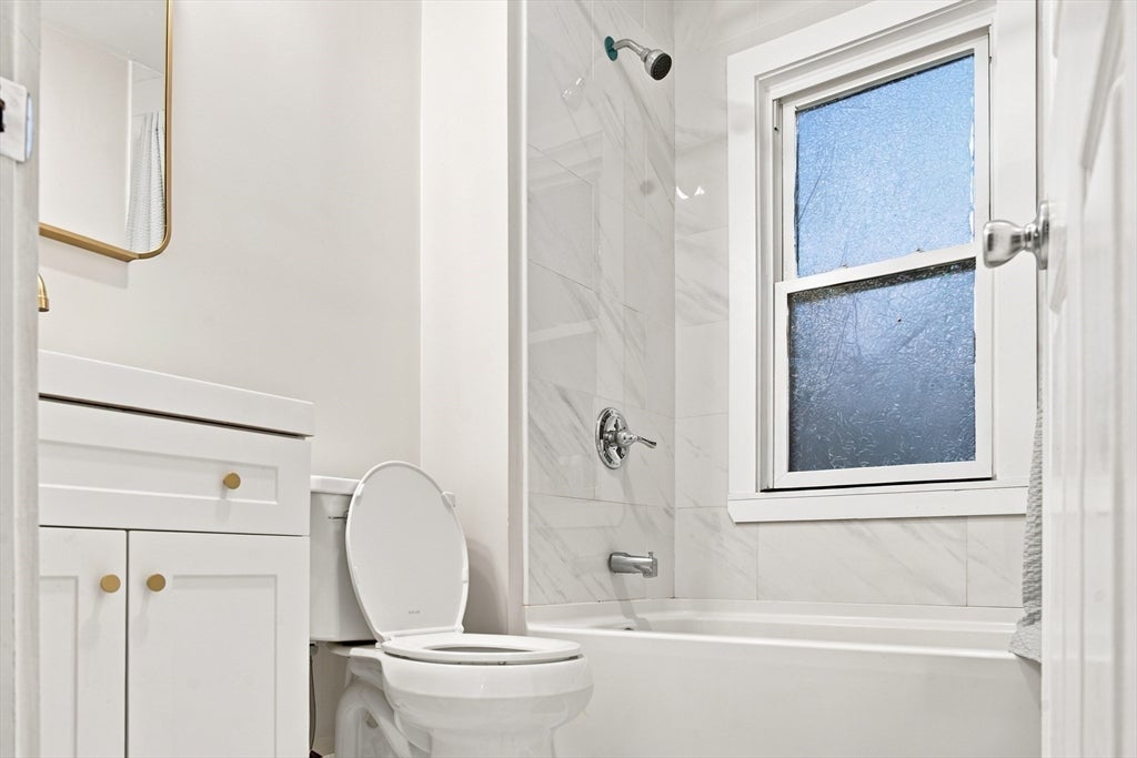 418 Ash St, Brockton, MA Photo #29