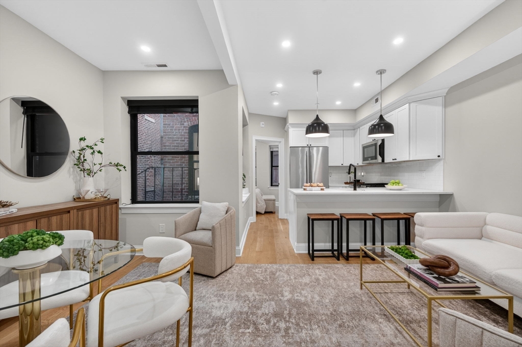 5 Garden Court St. 3