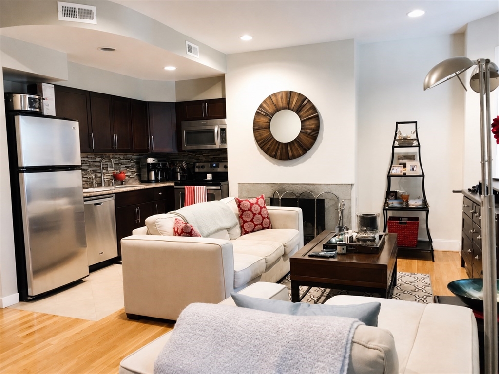 Click for 51 E Springfield ST #3, Boston, MA slideshow