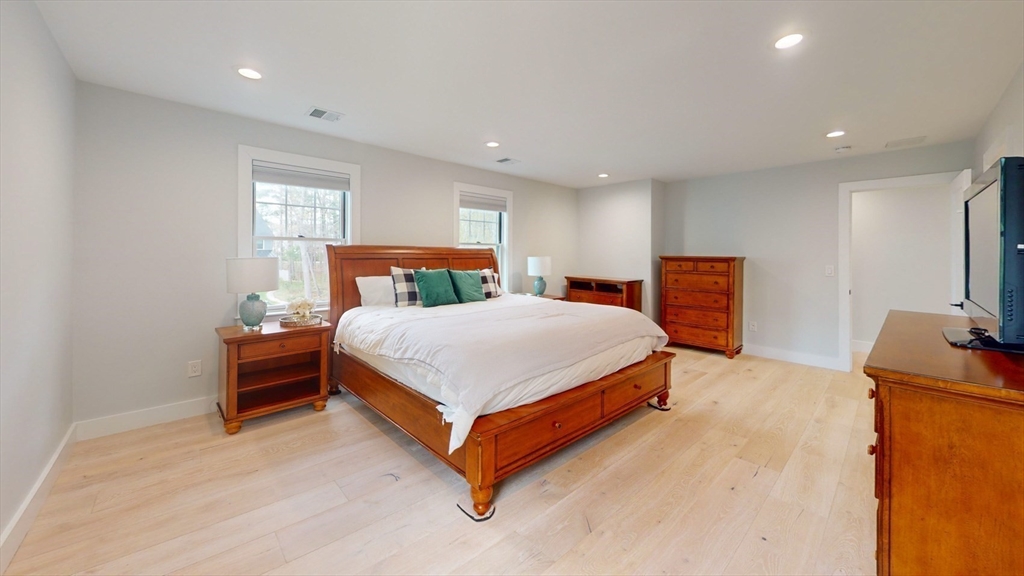 4 Lincoln Ct, Medfield, MA, 4 Lincoln Ct, Medfield, MA Photo #23