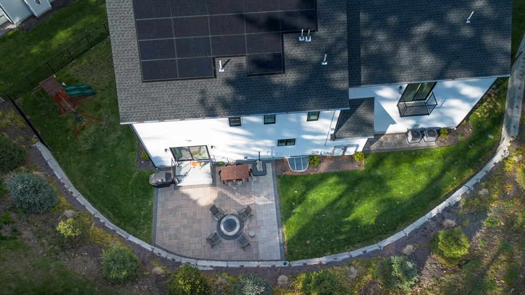 4 Lincoln Ct, Medfield, MA, 4 Lincoln Ct, Medfield, MA Photo #2