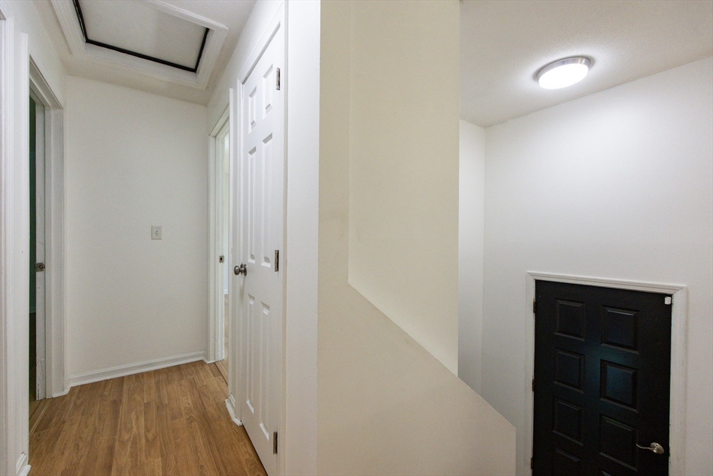 Attleboro, Massachusetts 02703, United States, 3 Bedrooms Bedrooms, ,1 BathroomBathrooms,Residential,Contingent,136079