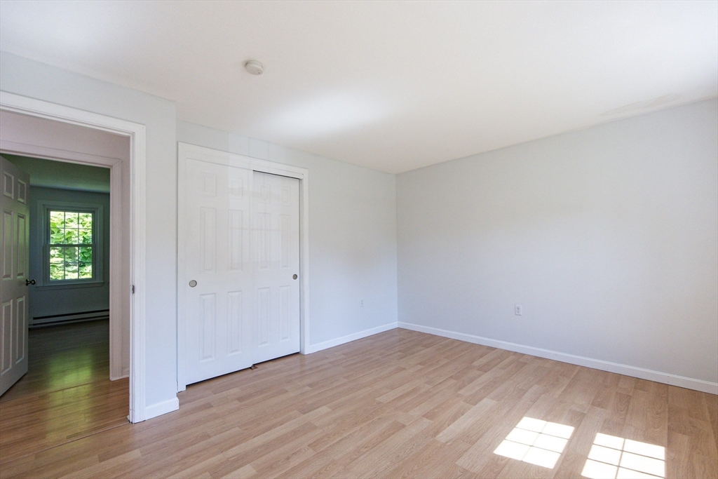 Attleboro, Massachusetts 02703, United States, 3 Bedrooms Bedrooms, ,1 BathroomBathrooms,Residential,Contingent,136079