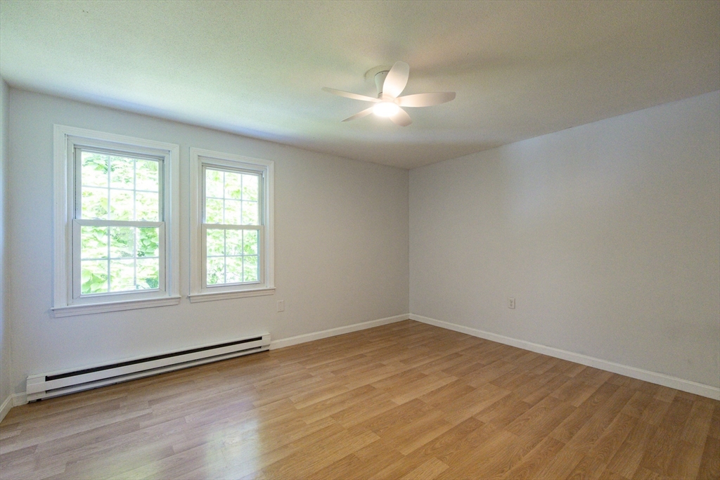 Attleboro, Massachusetts 02703, United States, 3 Bedrooms Bedrooms, ,1 BathroomBathrooms,Residential,Contingent,136079