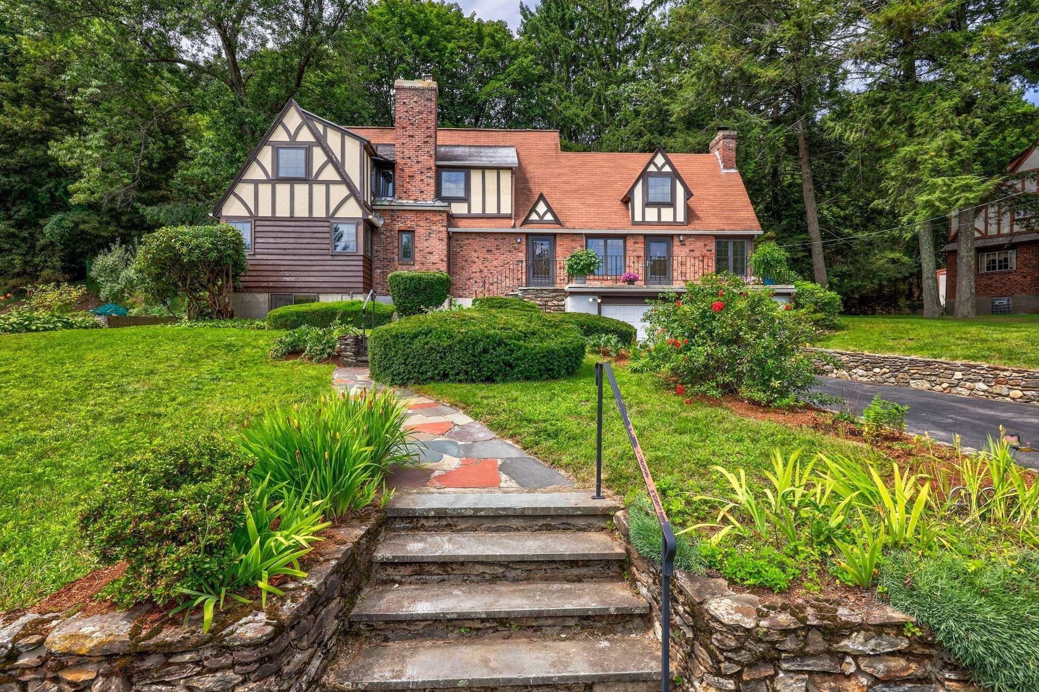 6 Old Brook Dr