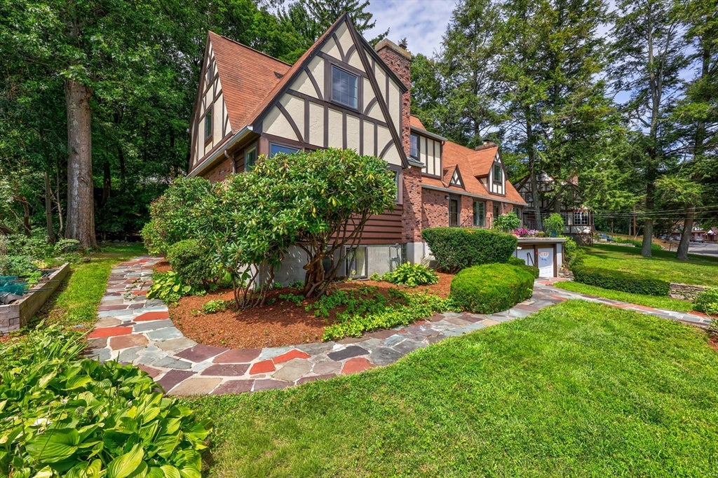 6 Old Brook Dr, Worcester, MA, 6 Old Brook Dr, Worcester, MA Photo #8